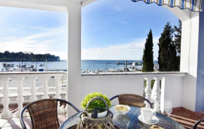 Schöne Wohnung in Savudrija mit Möblierter Terrasse und Meerblick